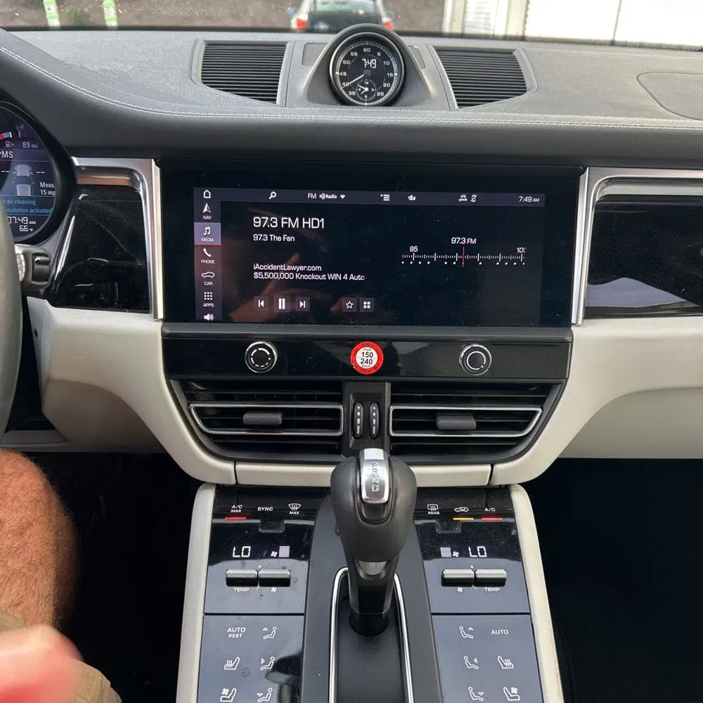 2022 Porsche Macan S