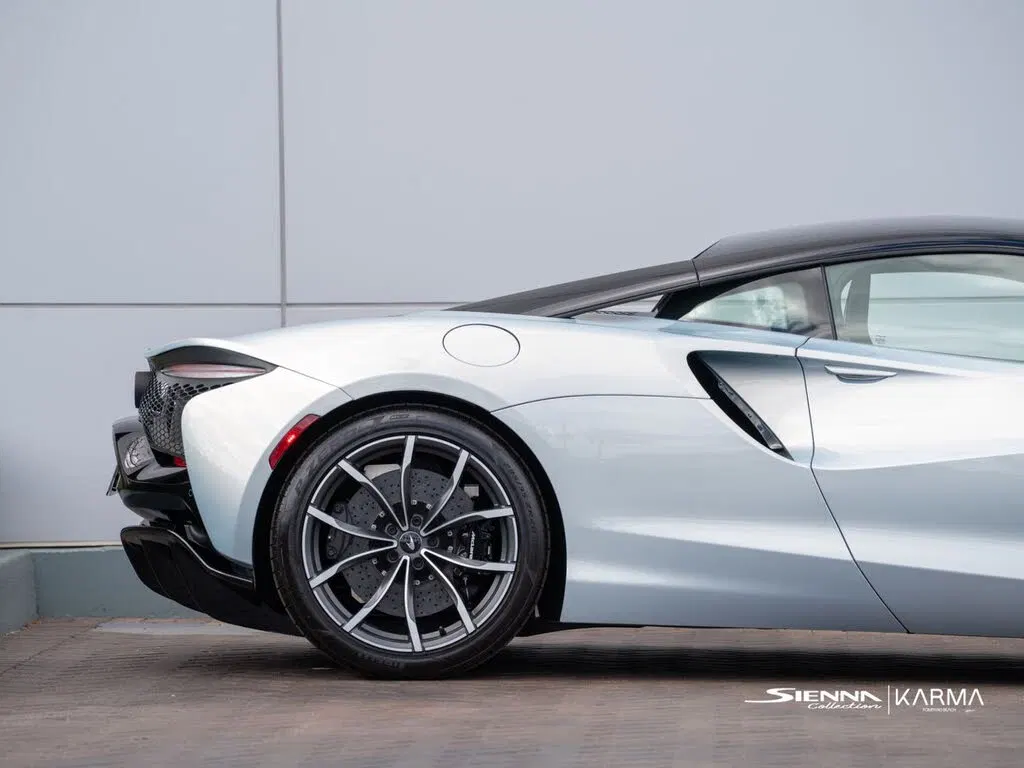 2023 McLaren Artura RWD