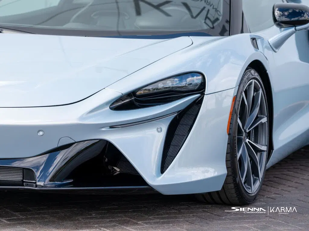 2023 McLaren Artura RWD
