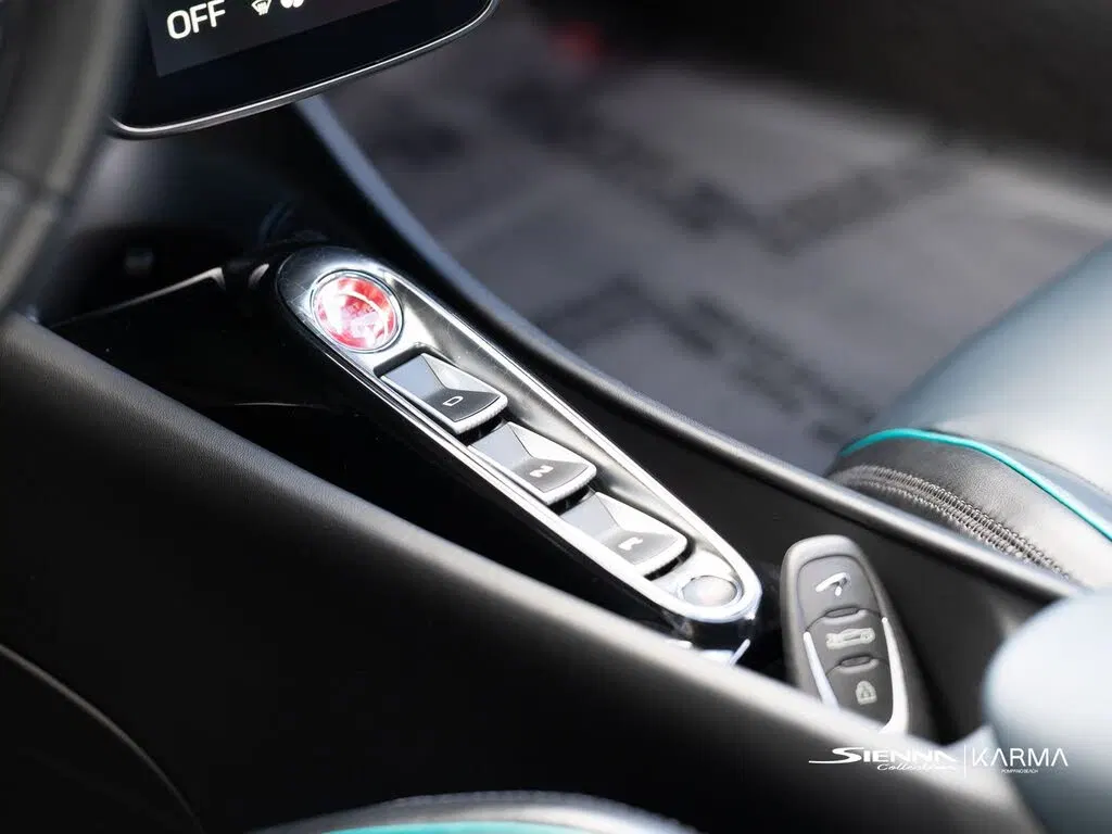 2023 McLaren Artura RWD