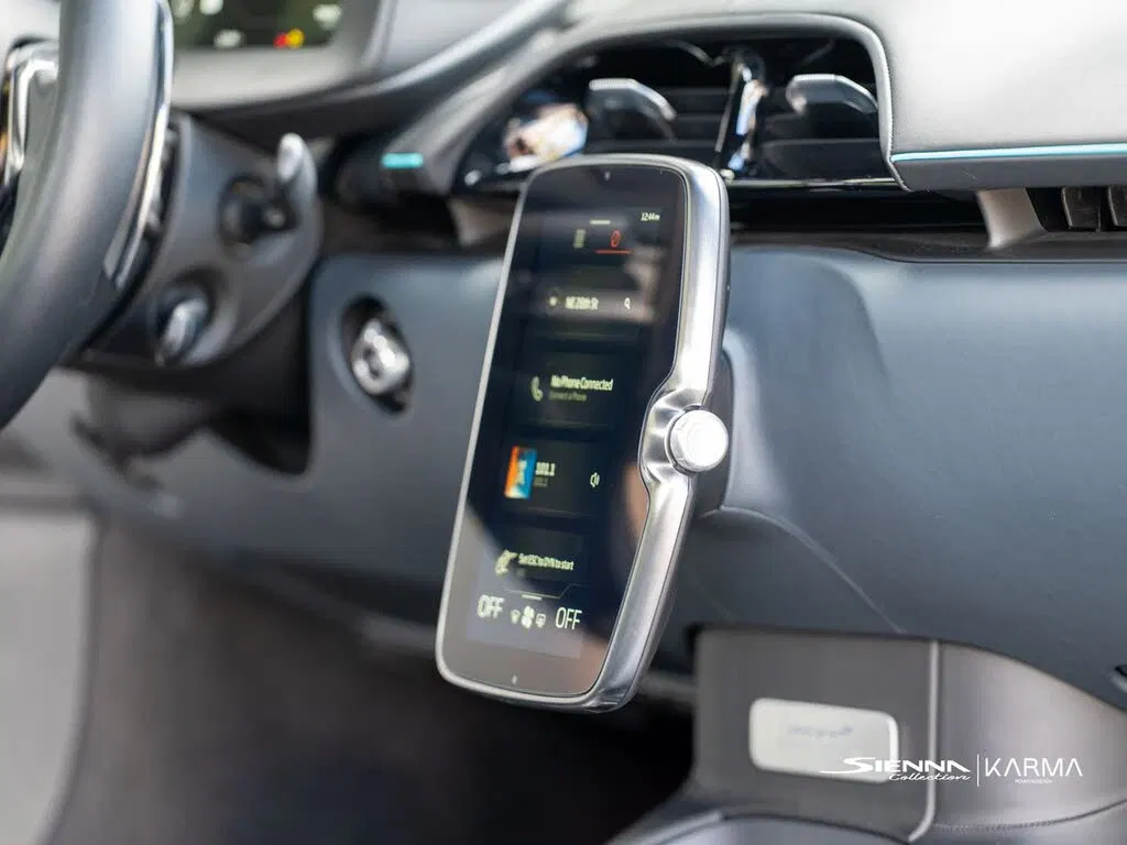2023 McLaren Artura RWD