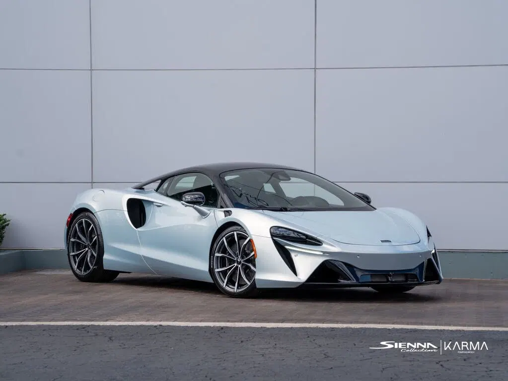 2023 McLaren Artura RWD
