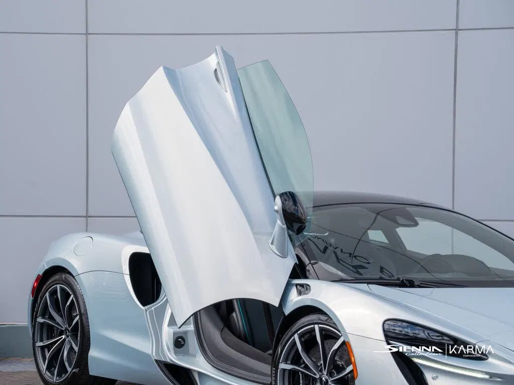 2023 McLaren Artura RWD