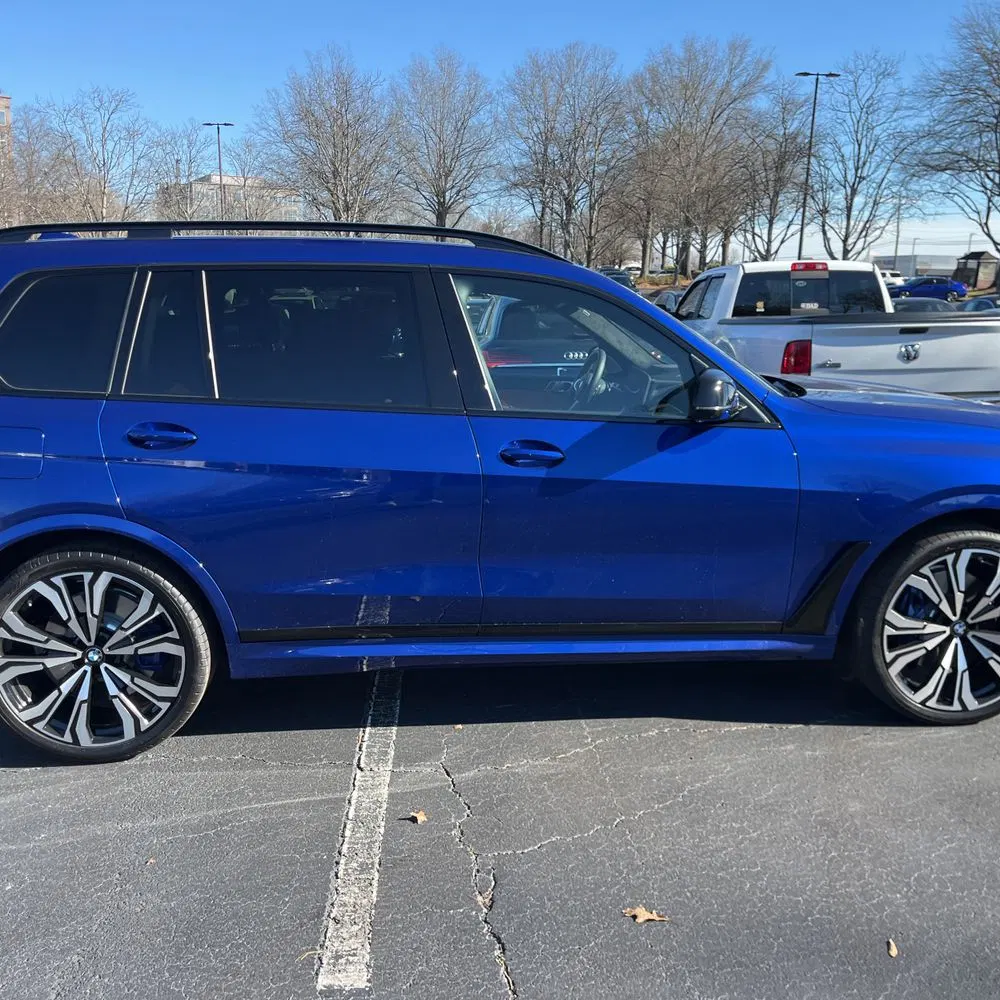 2025 BMW X7 M60i