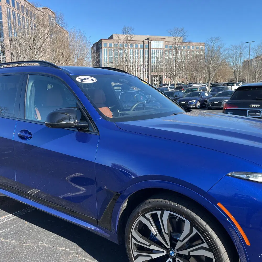 2025 BMW X7 M60i