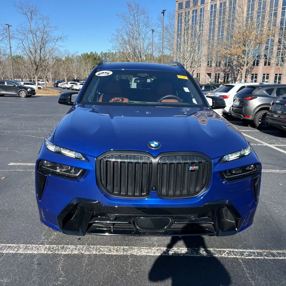 2025 BMW X7 M60i