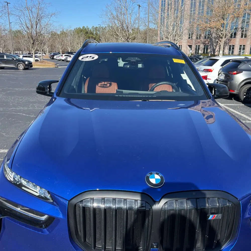 2025 BMW X7 M60i