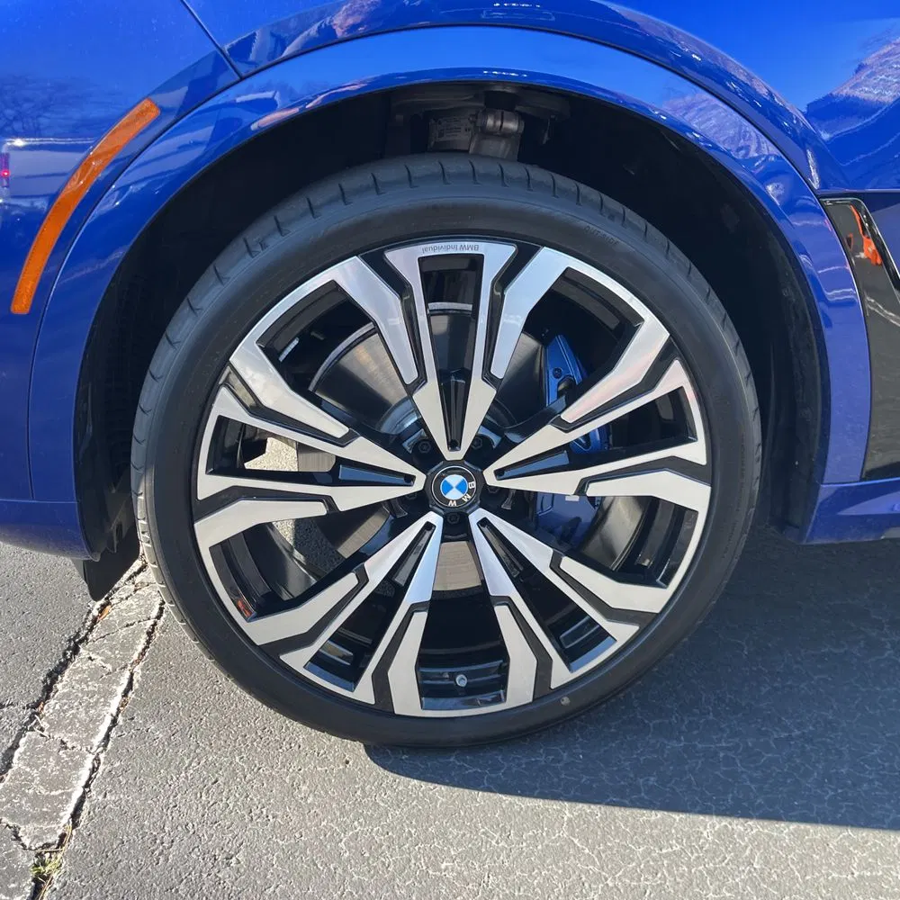 2025 BMW X7 M60i