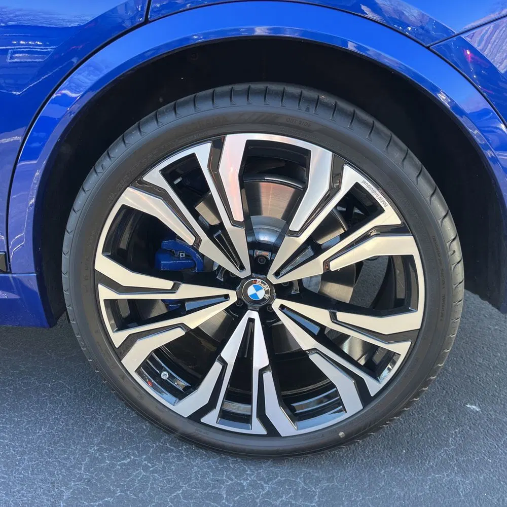 2025 BMW X7 M60i