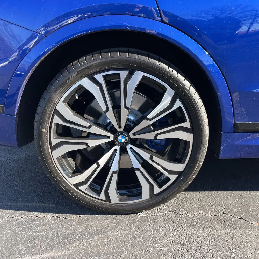2025 BMW X7 M60i
