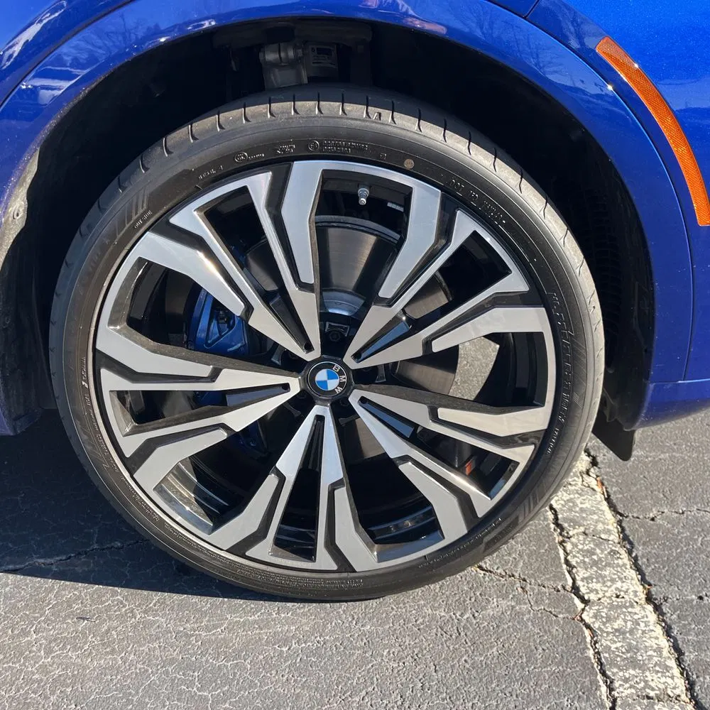 2025 BMW X7 M60i