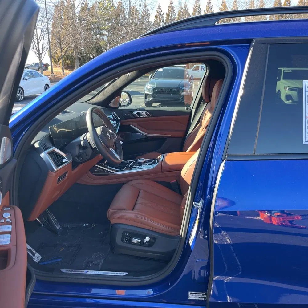 2025 BMW X7 M60i
