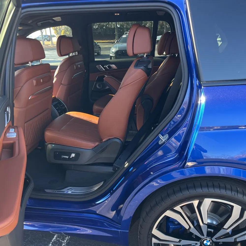 2025 BMW X7 M60i