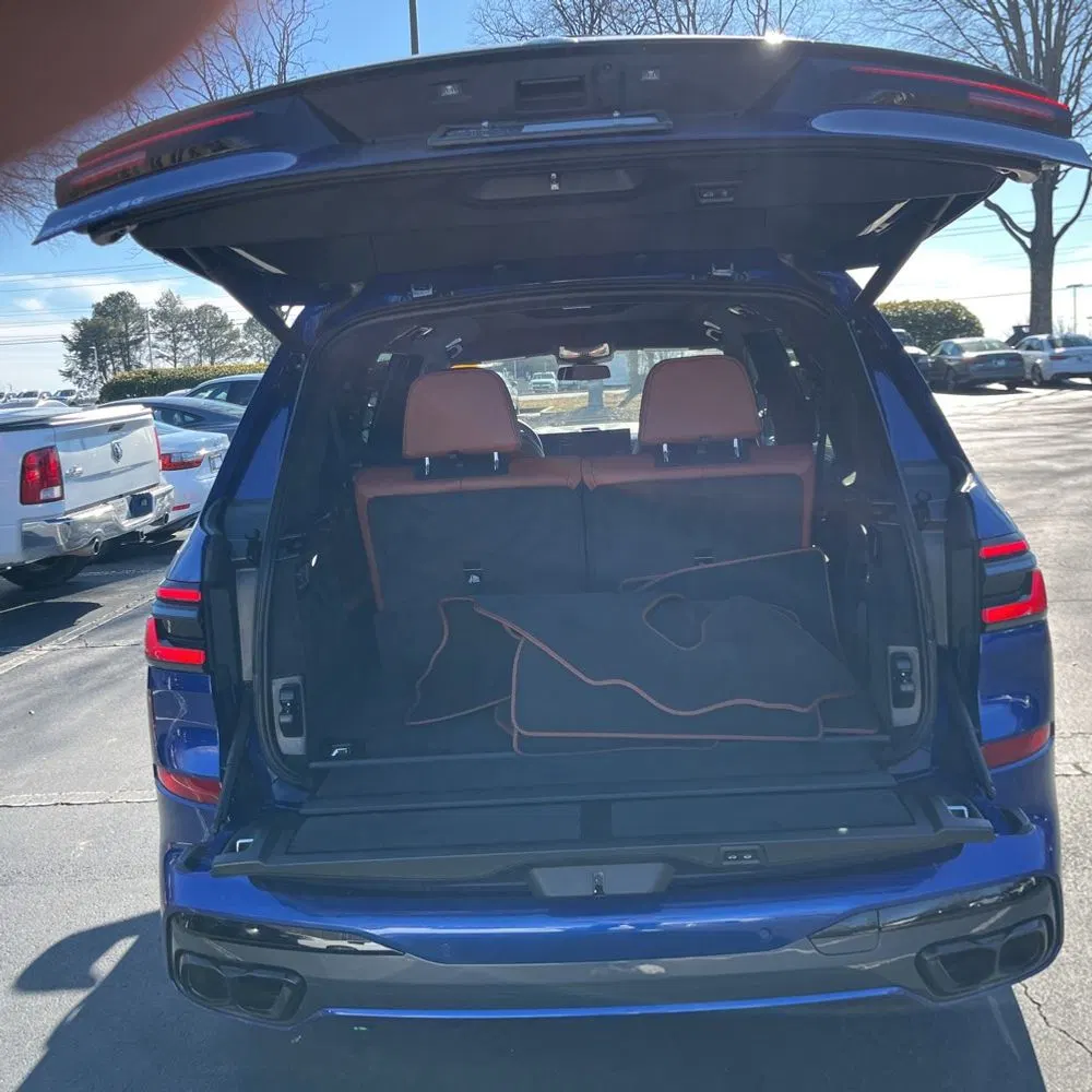 2025 BMW X7 M60i