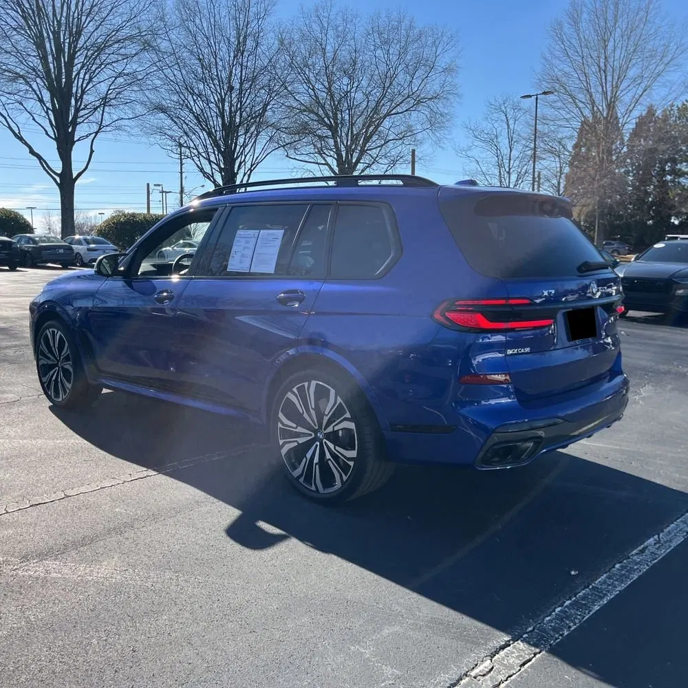 2025 BMW X7 M60i