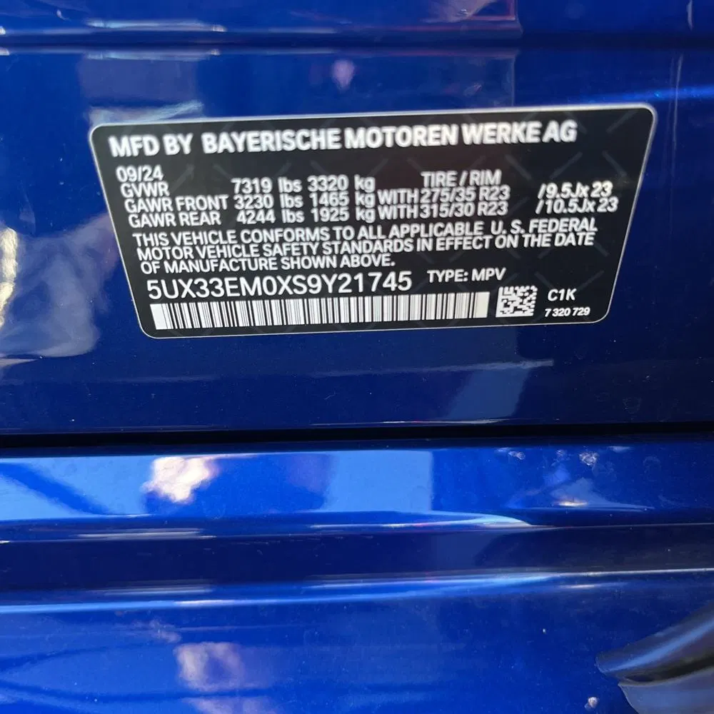 2025 BMW X7 M60i