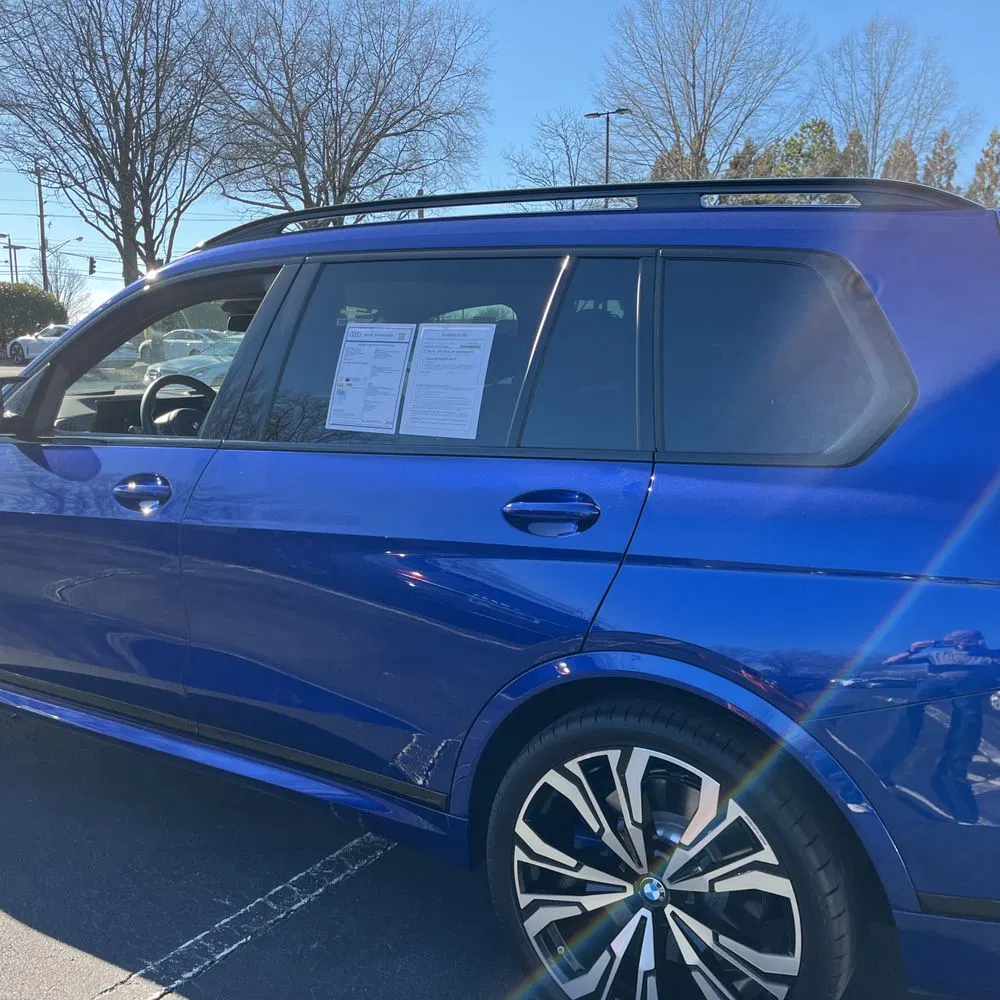 2025 BMW X7 M60i