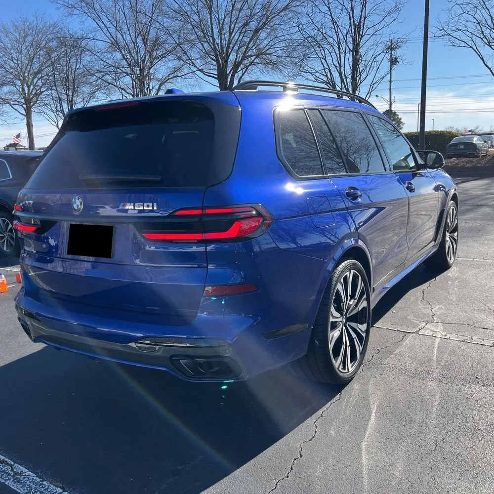 2025 BMW X7 M60i