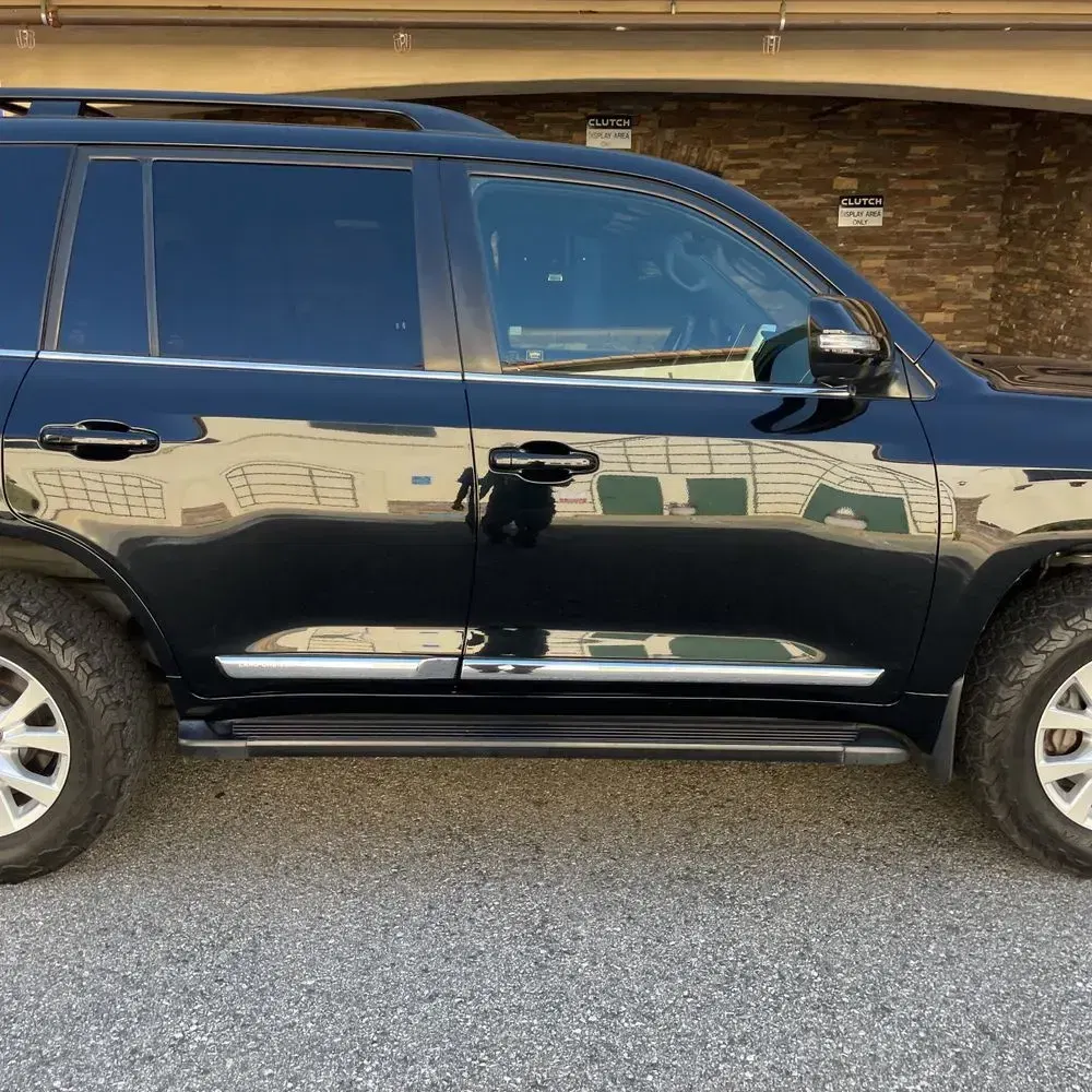 2019 Toyota Land Cruiser Base