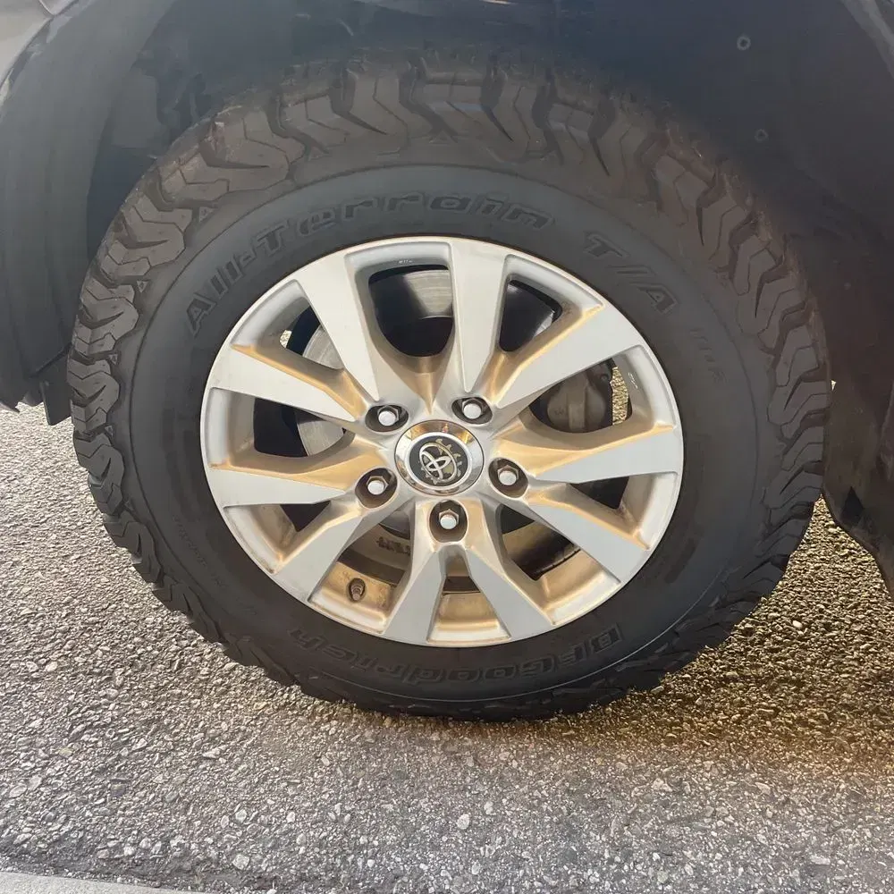 2019 Toyota Land Cruiser Base