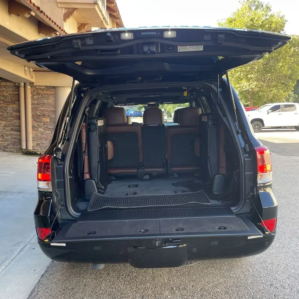 2019 Toyota Land Cruiser Base