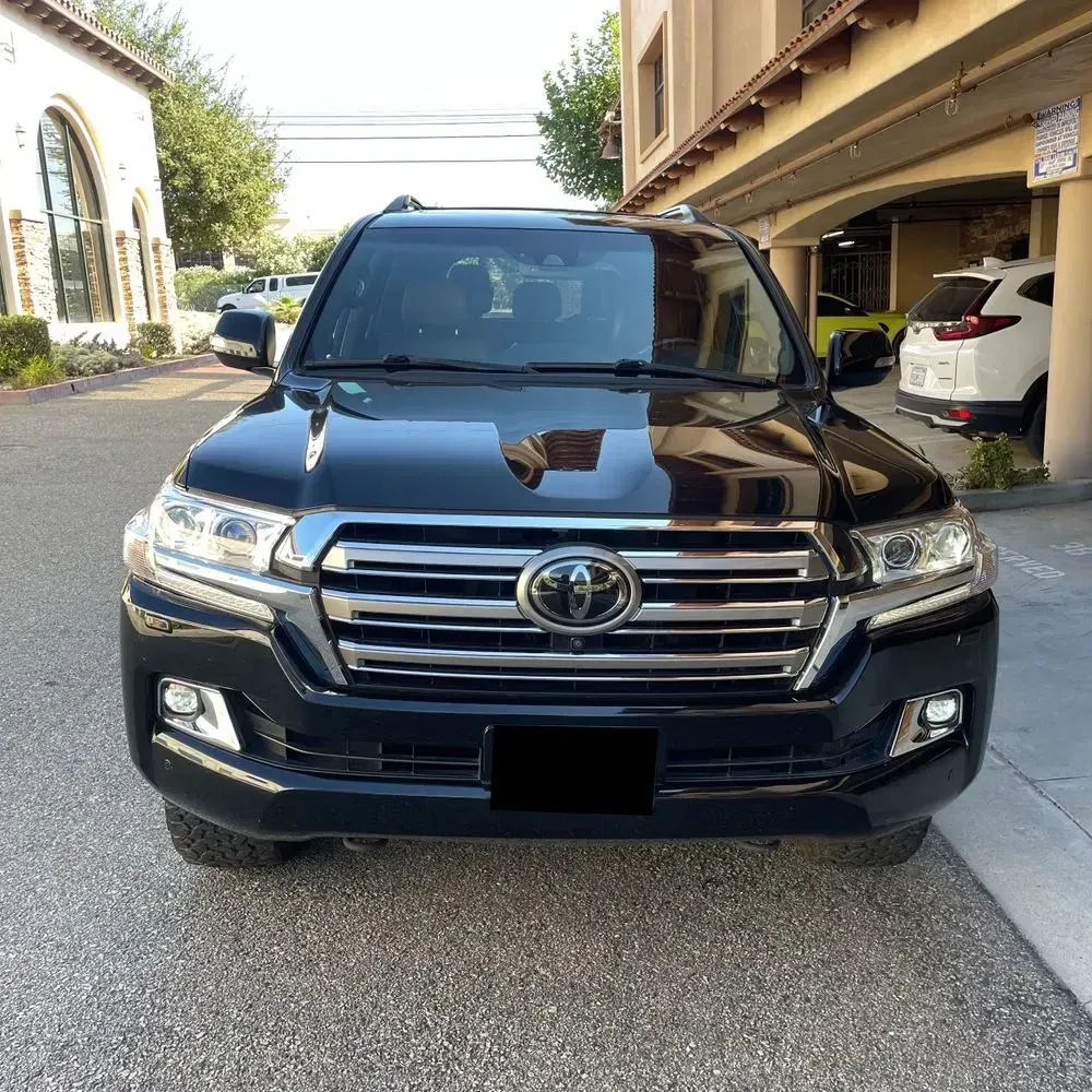 2019 Toyota Land Cruiser Base