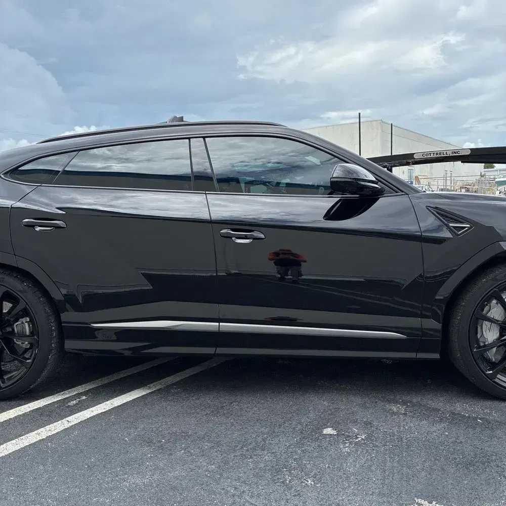 2020 Lamborghini Urus Base