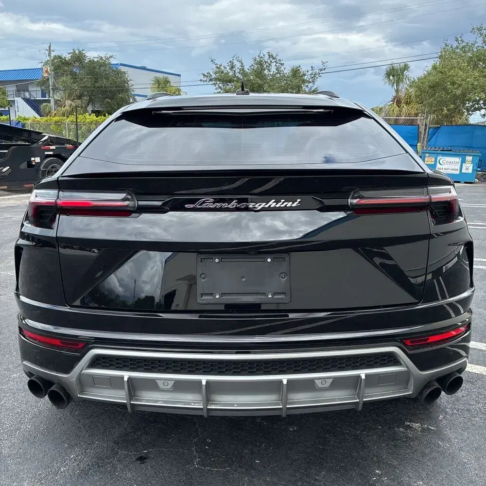 2020 Lamborghini Urus Base
