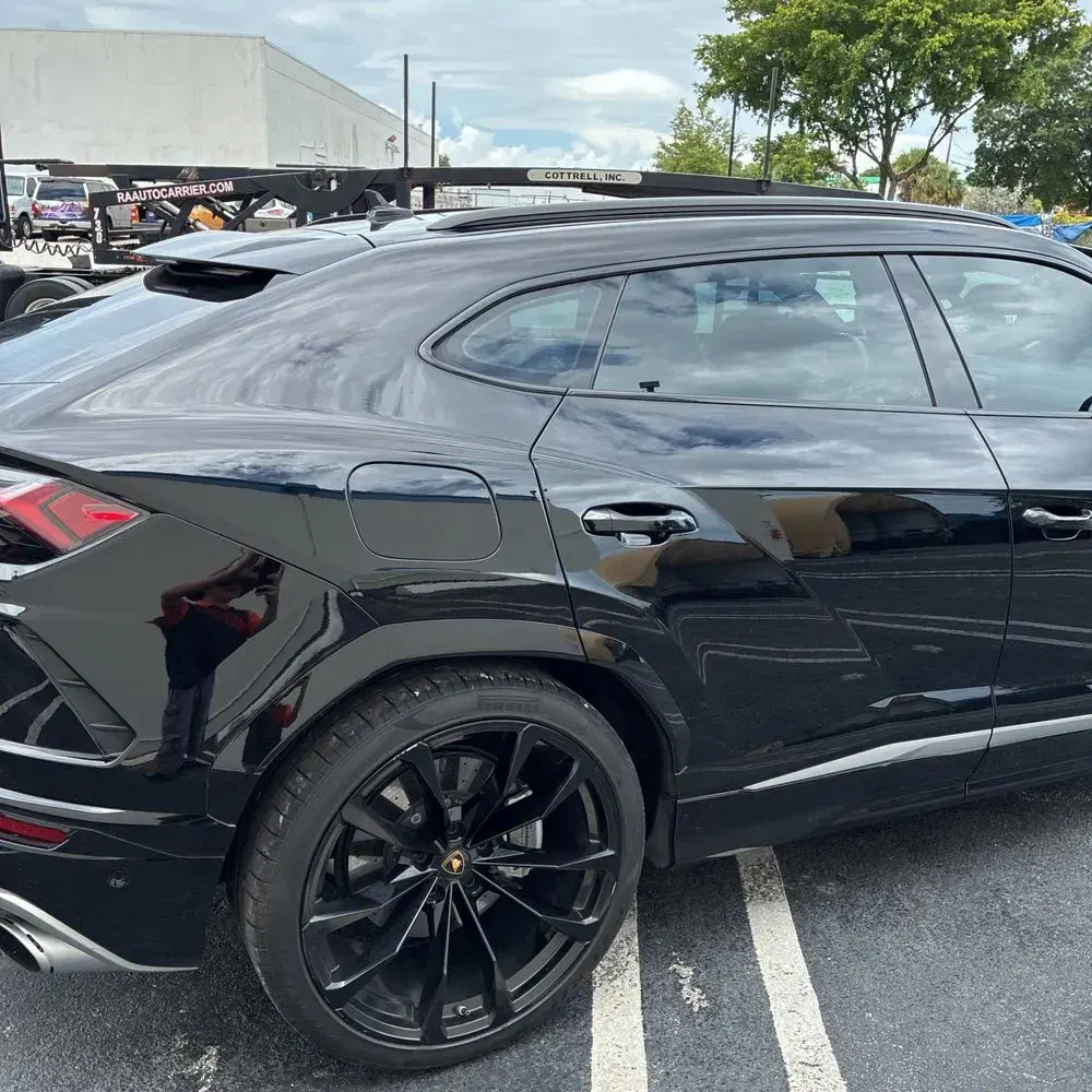 2020 Lamborghini Urus Base