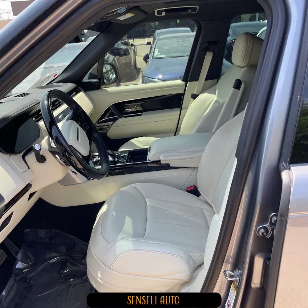 2023 Land Rover Range Rover P530 SE