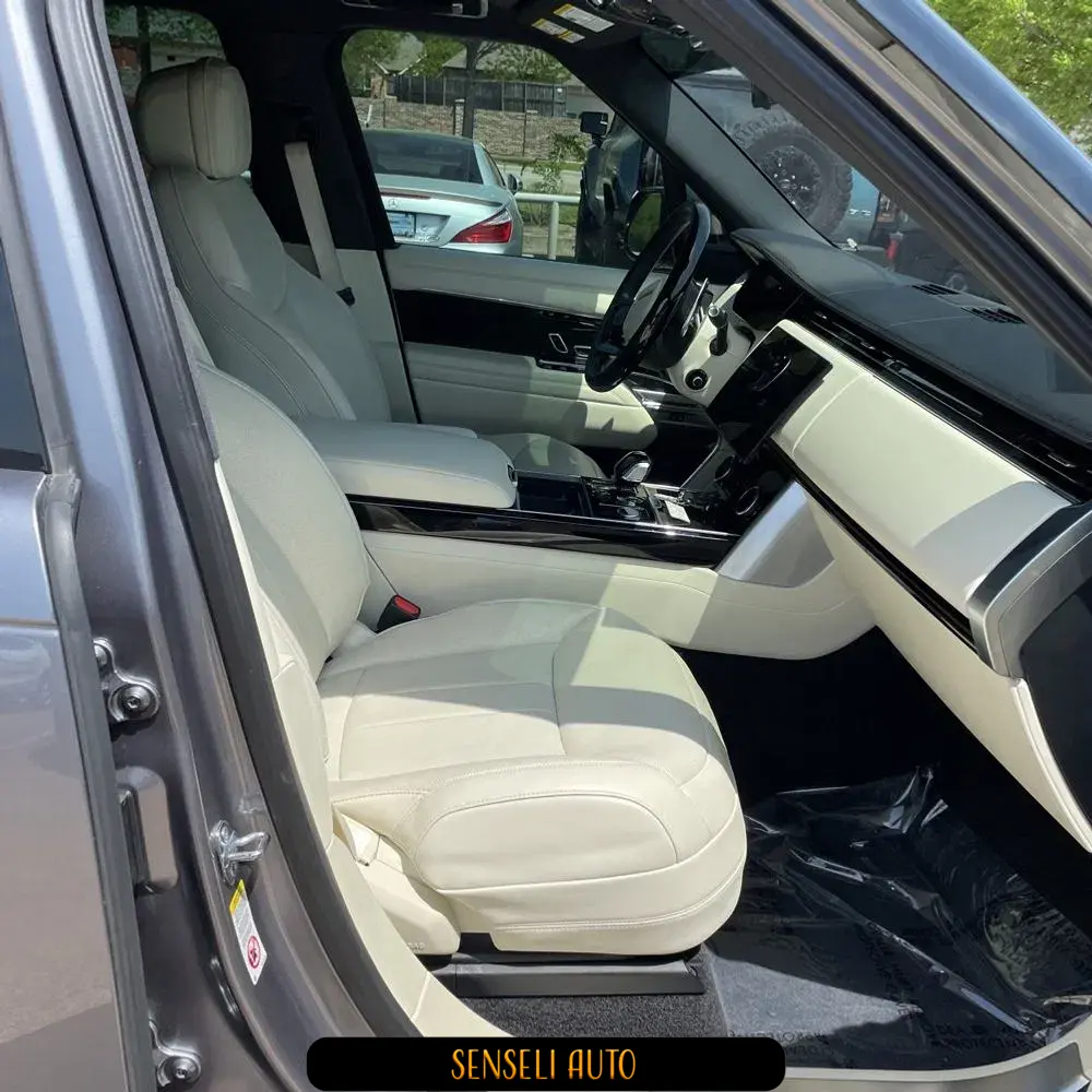 2023 Land Rover Range Rover P530 SE