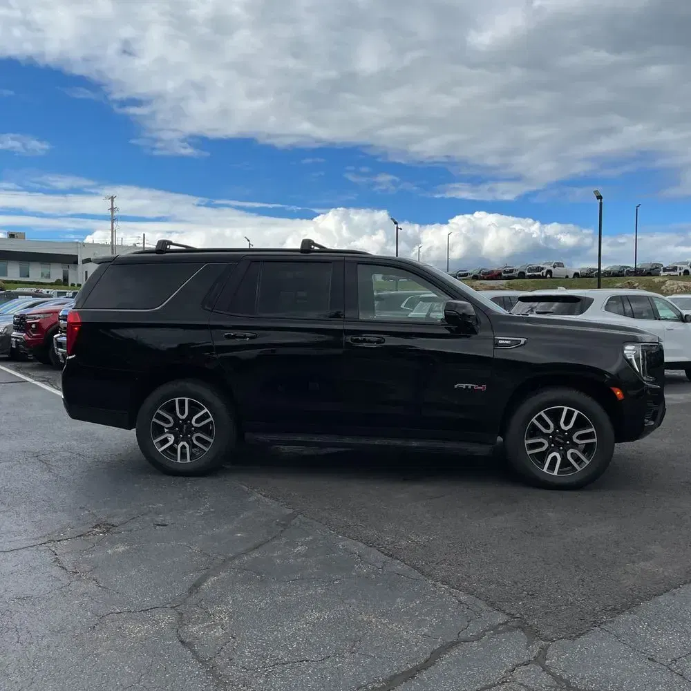 2023 GMC Yukon AT4