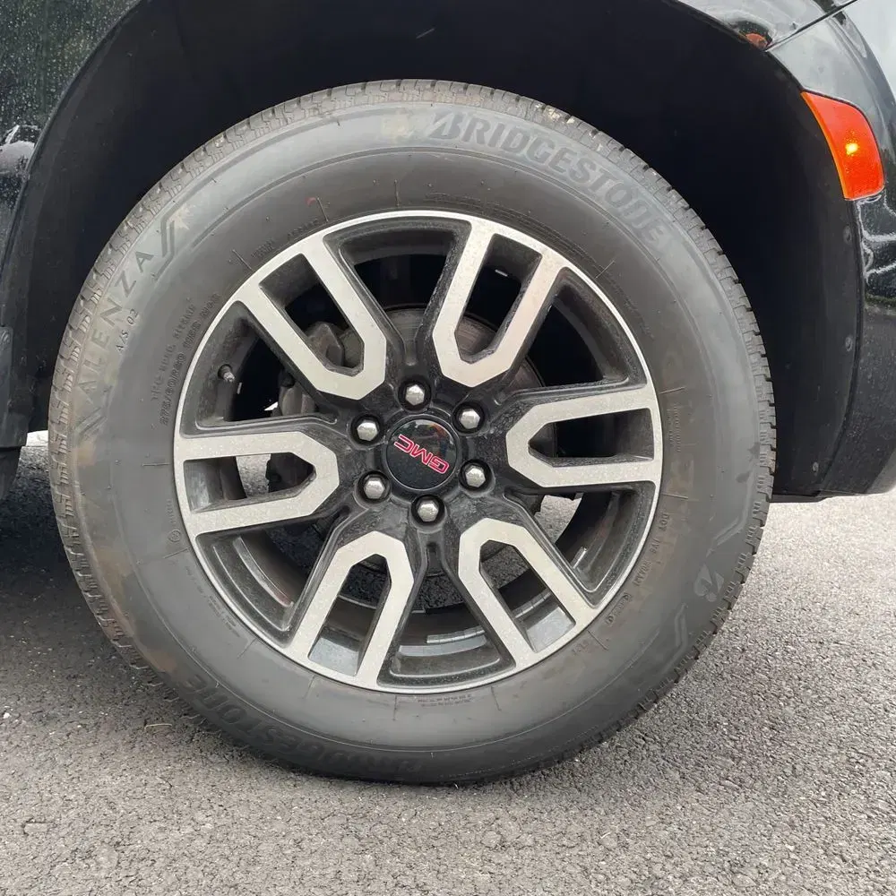 2023 GMC Yukon AT4