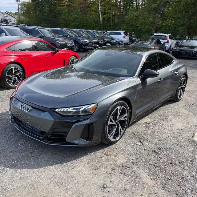 2023 Audi e-tron GT Premium Plus