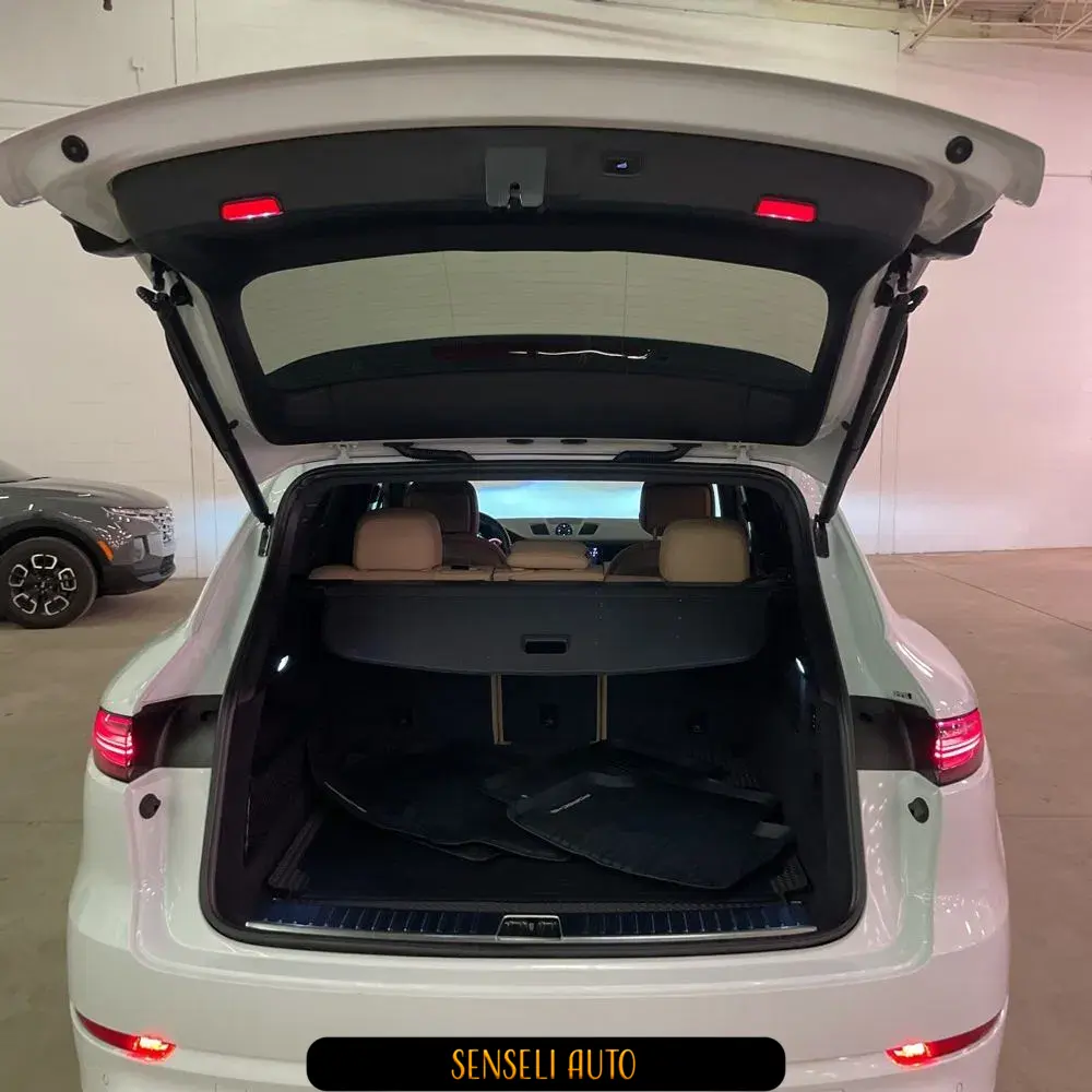 2023 Porsche Cayenne Platinum Edition