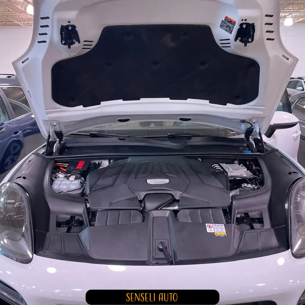 2023 Porsche Cayenne Platinum Edition