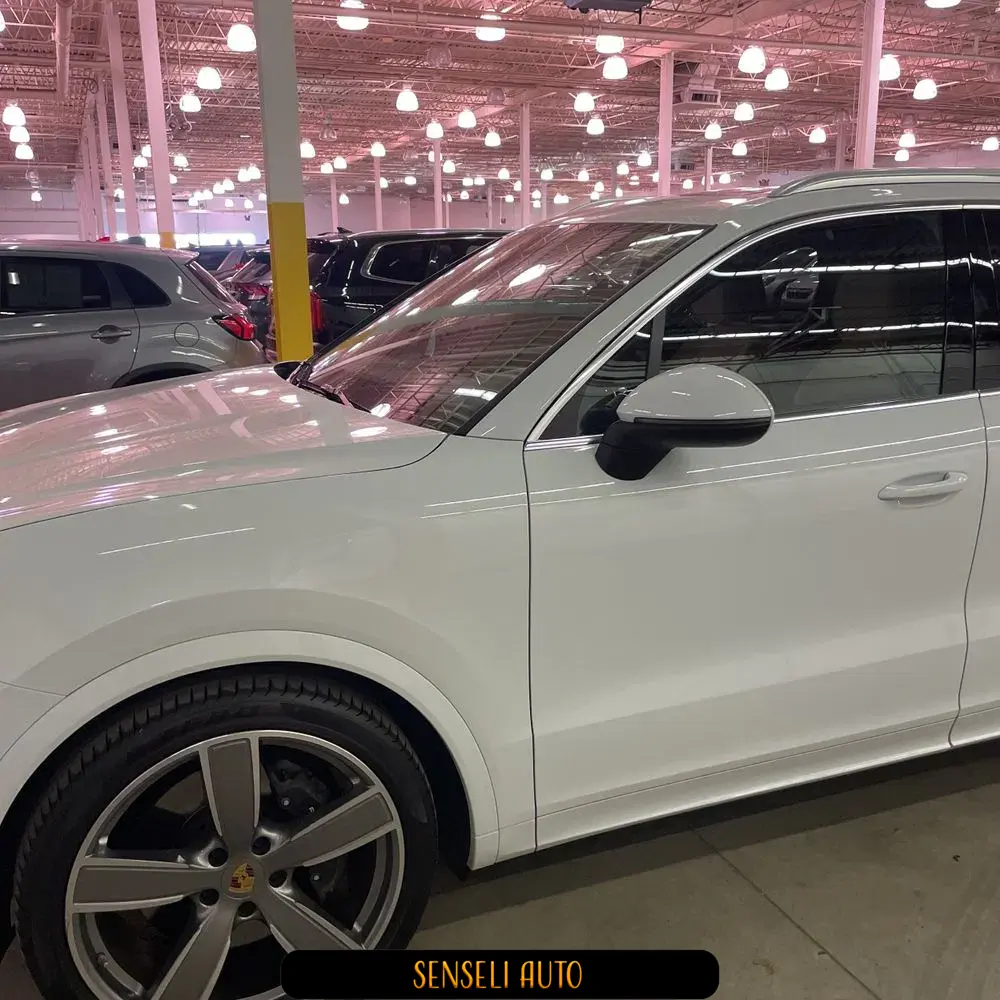 2023 Porsche Cayenne Platinum Edition
