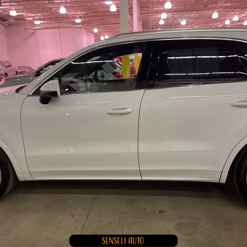 2023 Porsche Cayenne Platinum Edition
