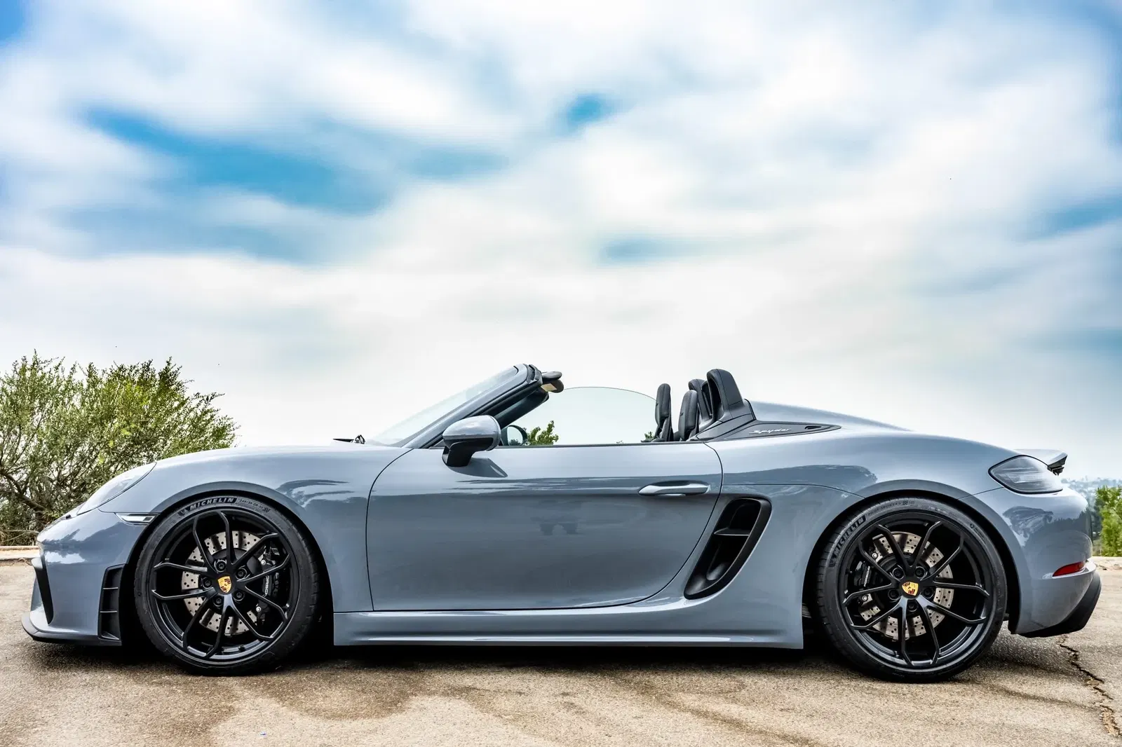 2023 Porsche 718 Spyder 6-Speed