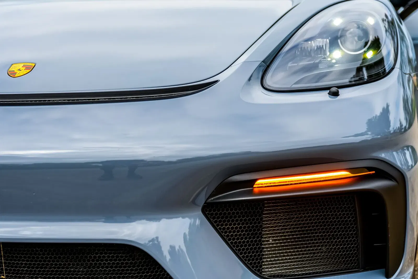 2023 Porsche 718 Spyder 6-Speed