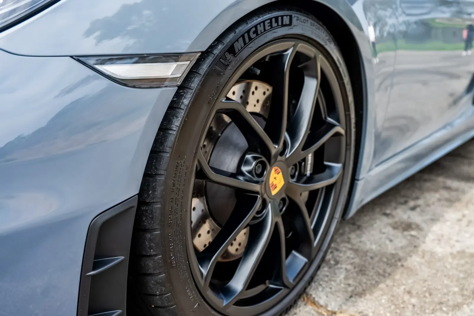 2023 Porsche 718 Spyder 6-Speed
