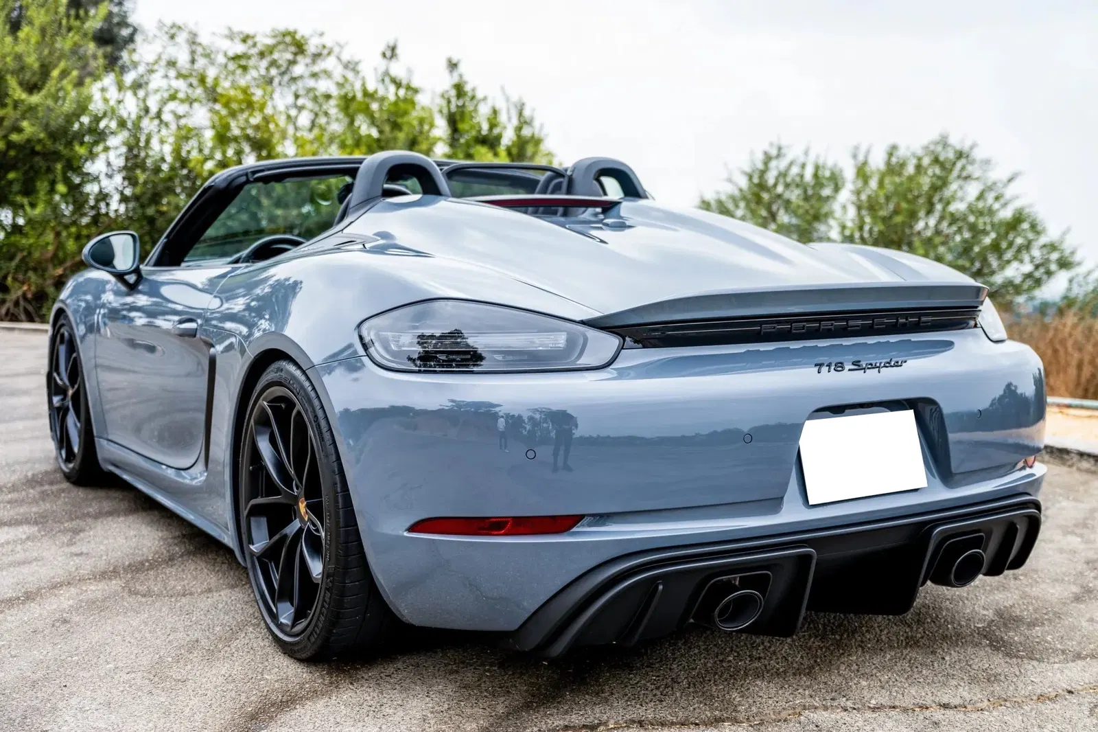 2023 Porsche 718 Spyder 6-Speed