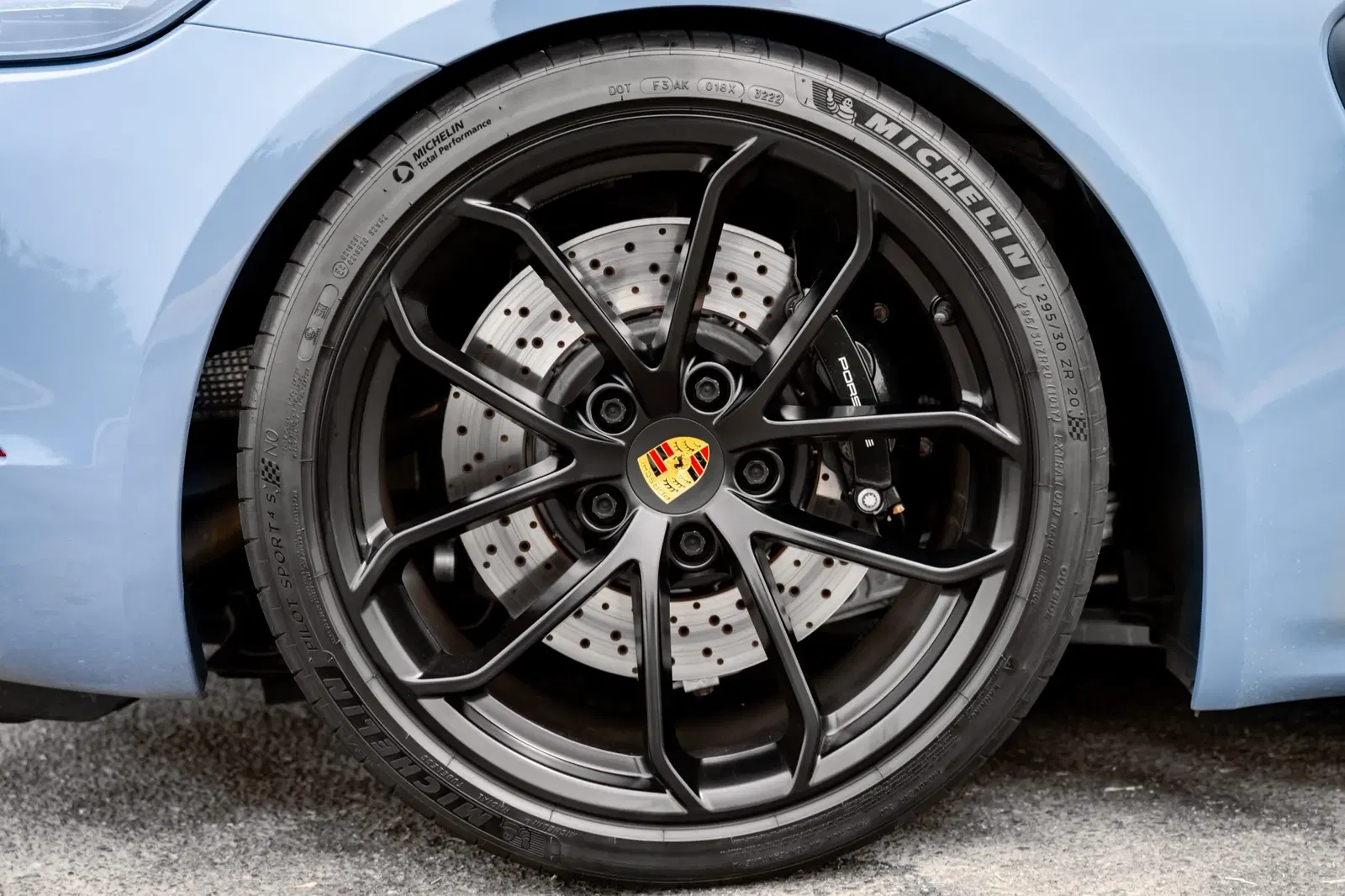 2023 Porsche 718 Spyder 6-Speed