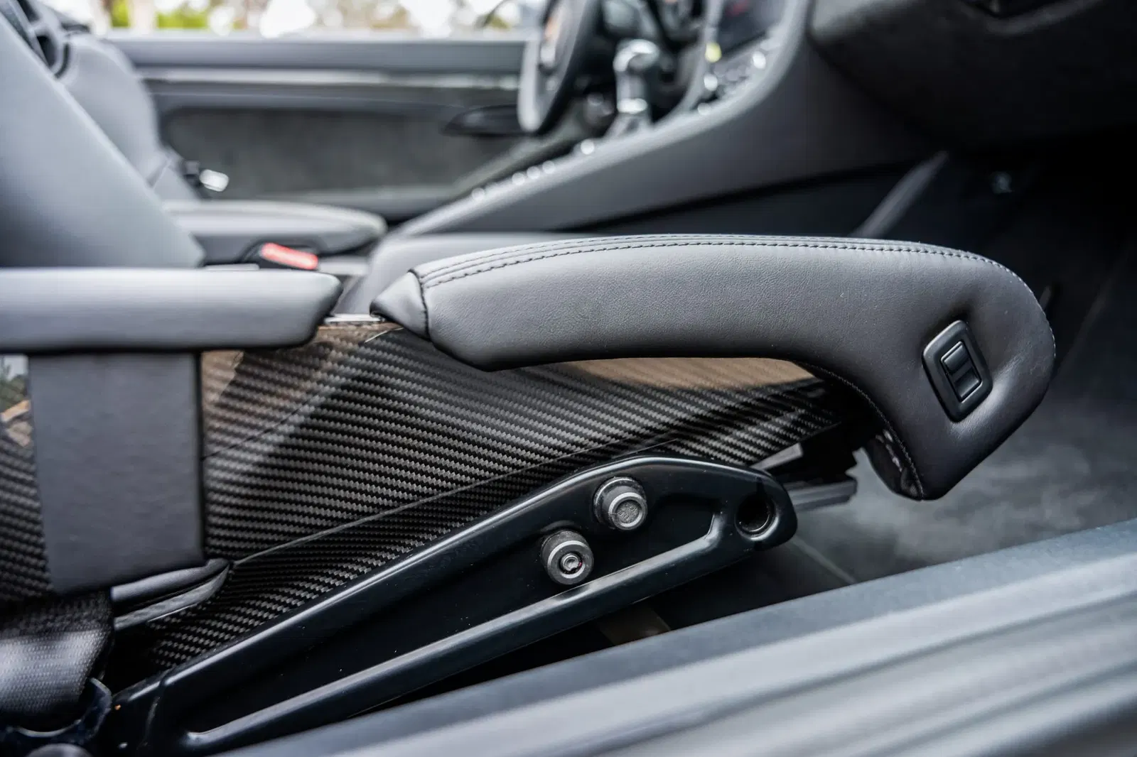 2023 Porsche 718 Spyder 6-Speed