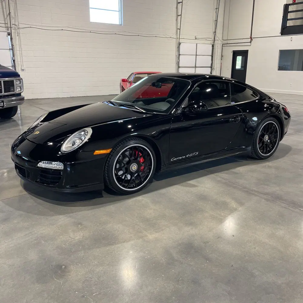 2012 Porsche 911 Carrera 4 GTS