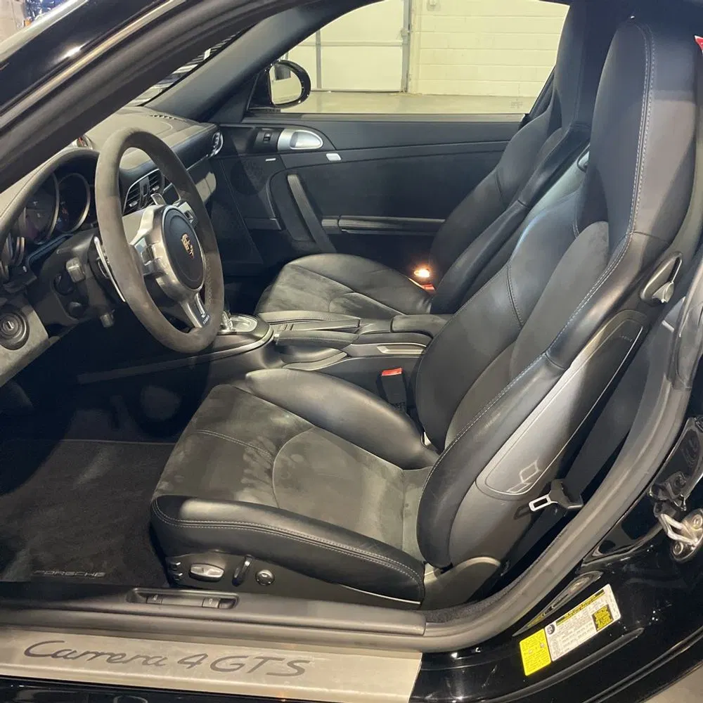 2012 Porsche 911 Carrera 4 GTS