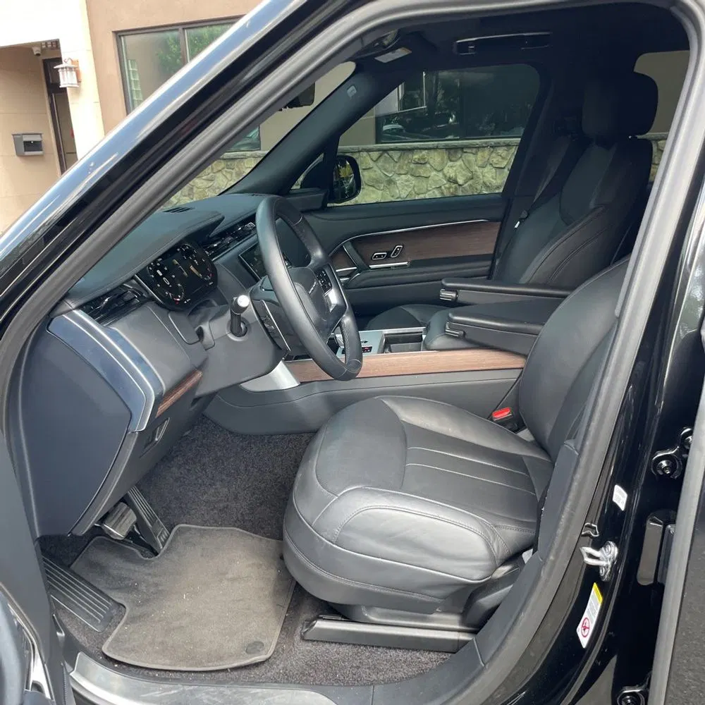 2024 Land Rover Range Rover SE P400