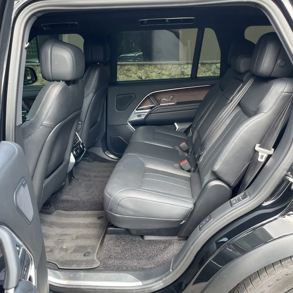 2024 Land Rover Range Rover SE P400
