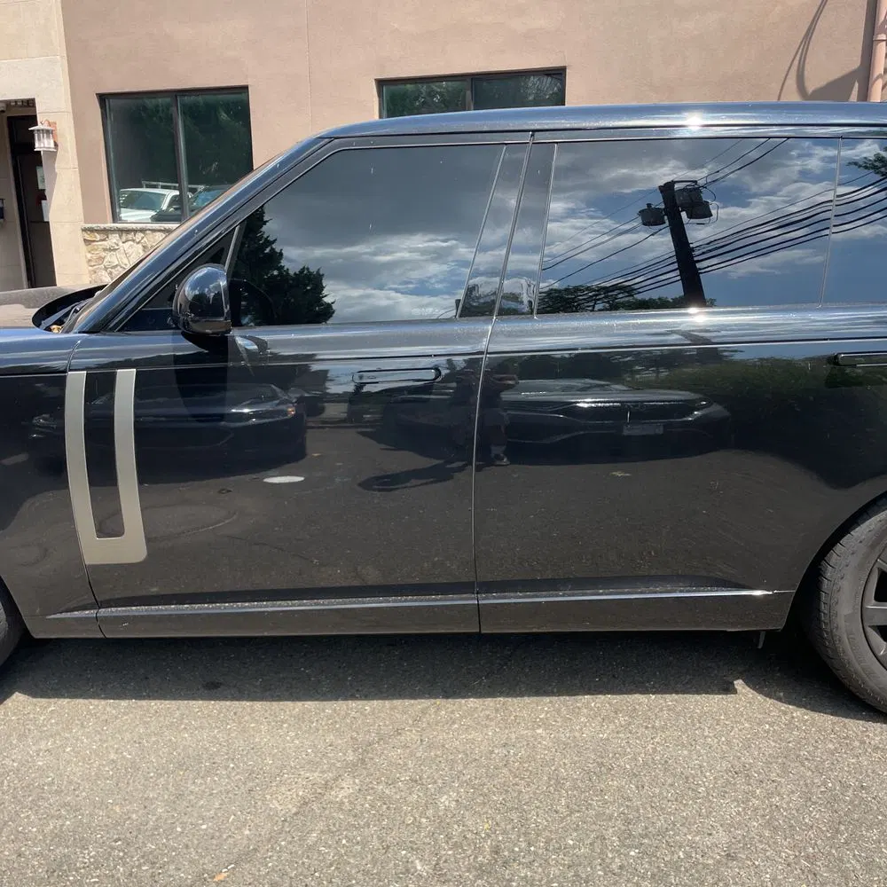2024 Land Rover Range Rover SE P400