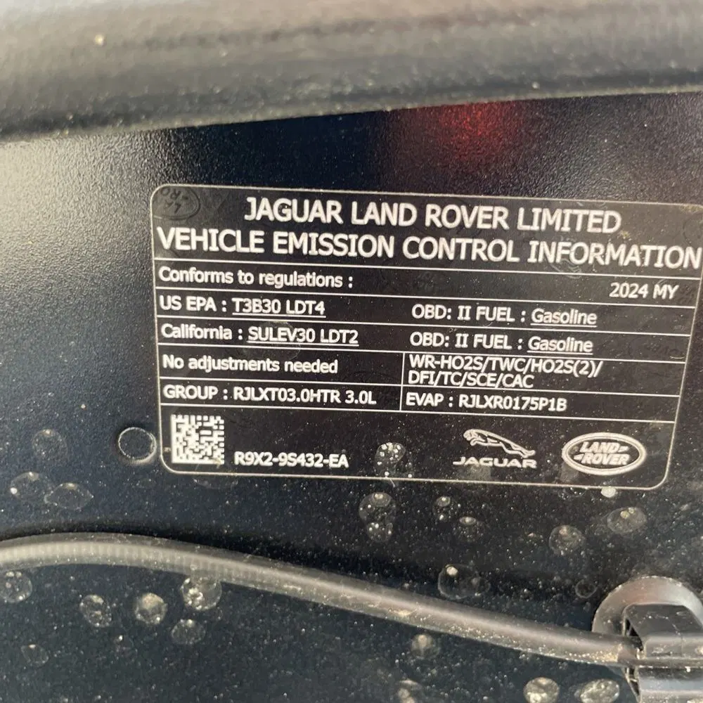 2024 Land Rover Range Rover SE P400